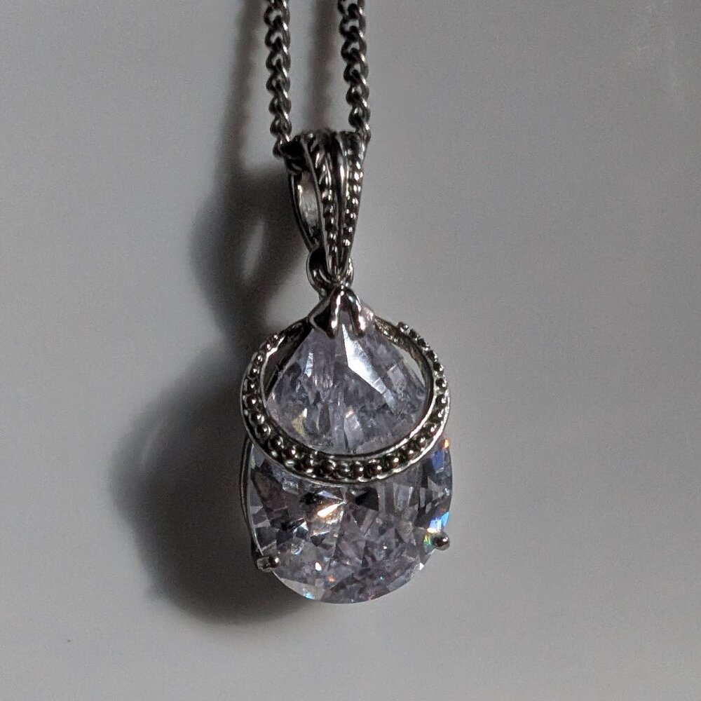 Bridal necklace for the bride or bridesmaid.